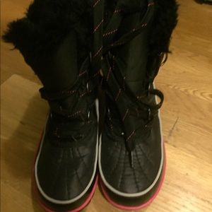 Brand New Sorel Tivoli II Boots